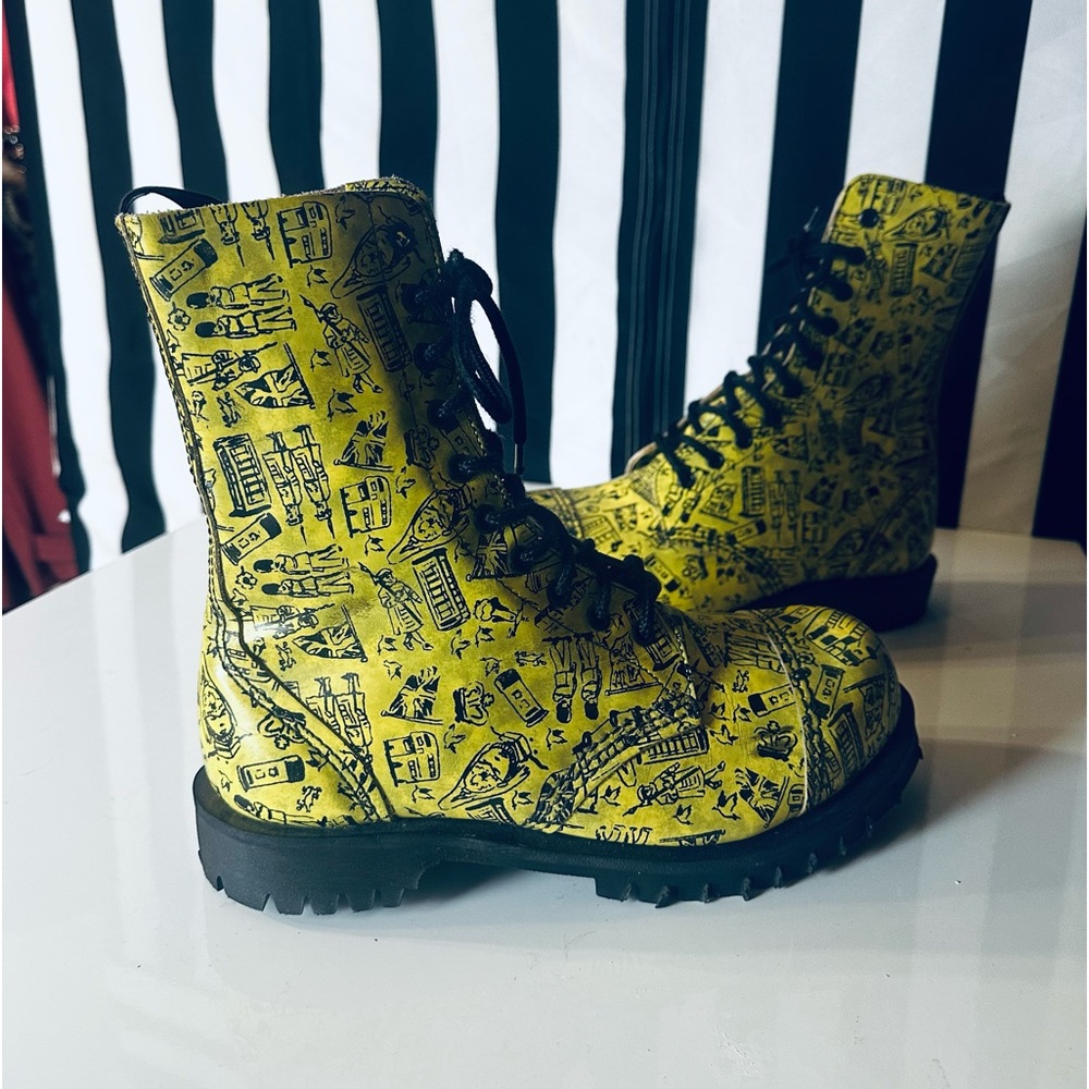 Dr Martens Getta Grip Yellow London Print 10 eyelet Steel Toe Boots - England